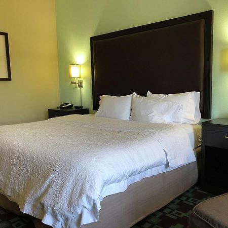 Hampton Inn & Suites Nashville At Opryland Экстерьер фото