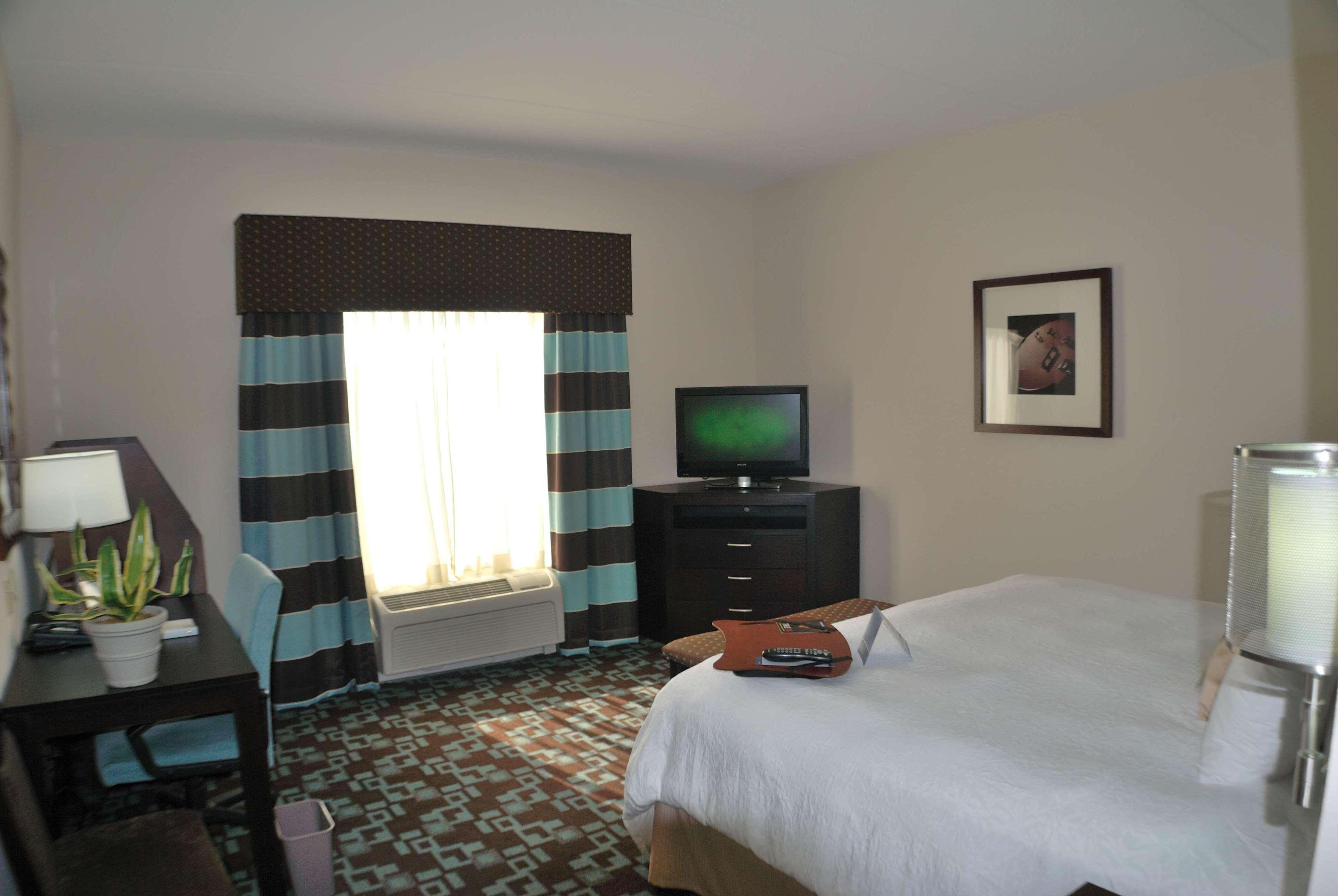 Hampton Inn & Suites Nashville At Opryland Номер фото