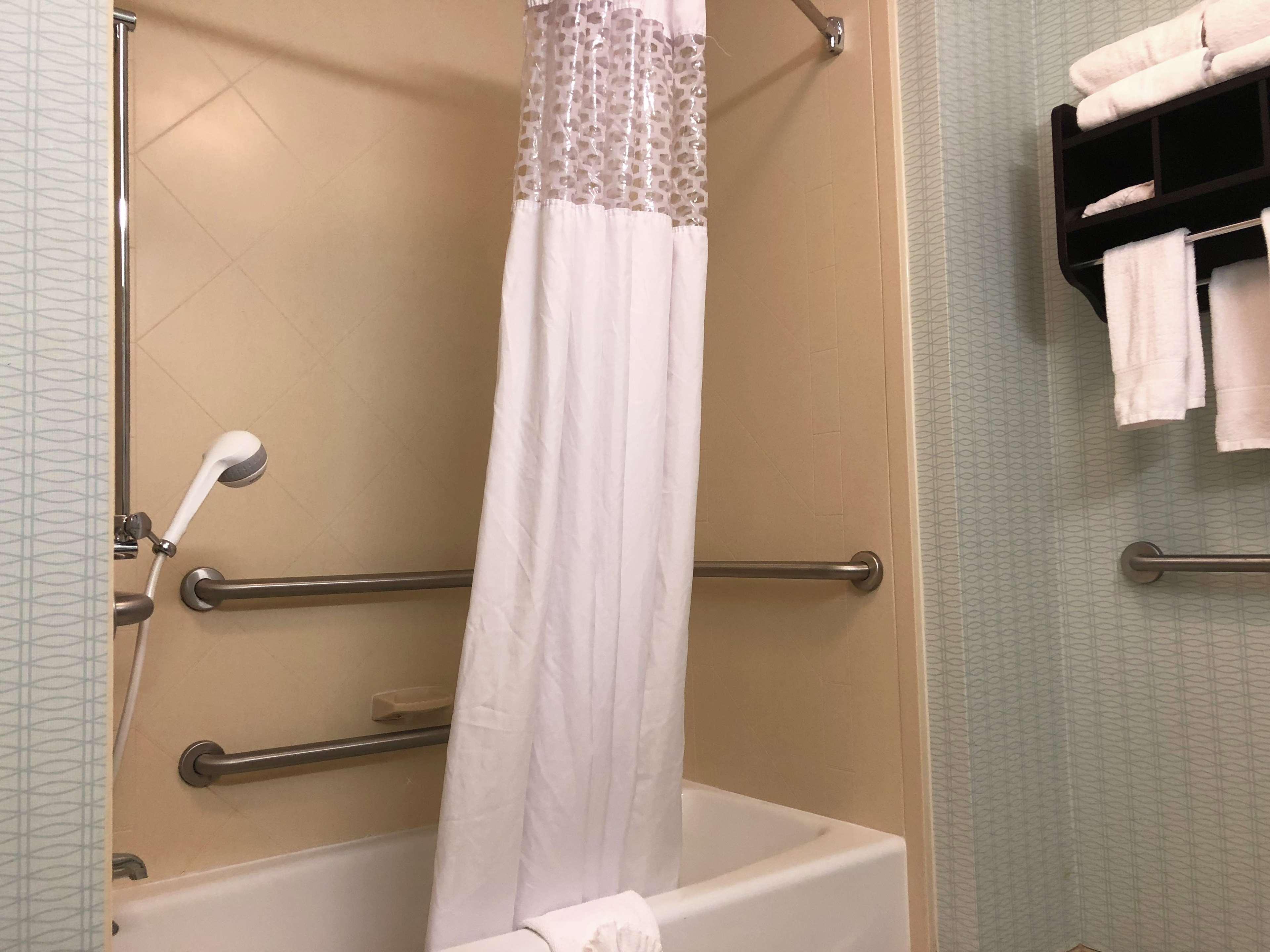 Hampton Inn & Suites Nashville At Opryland Экстерьер фото