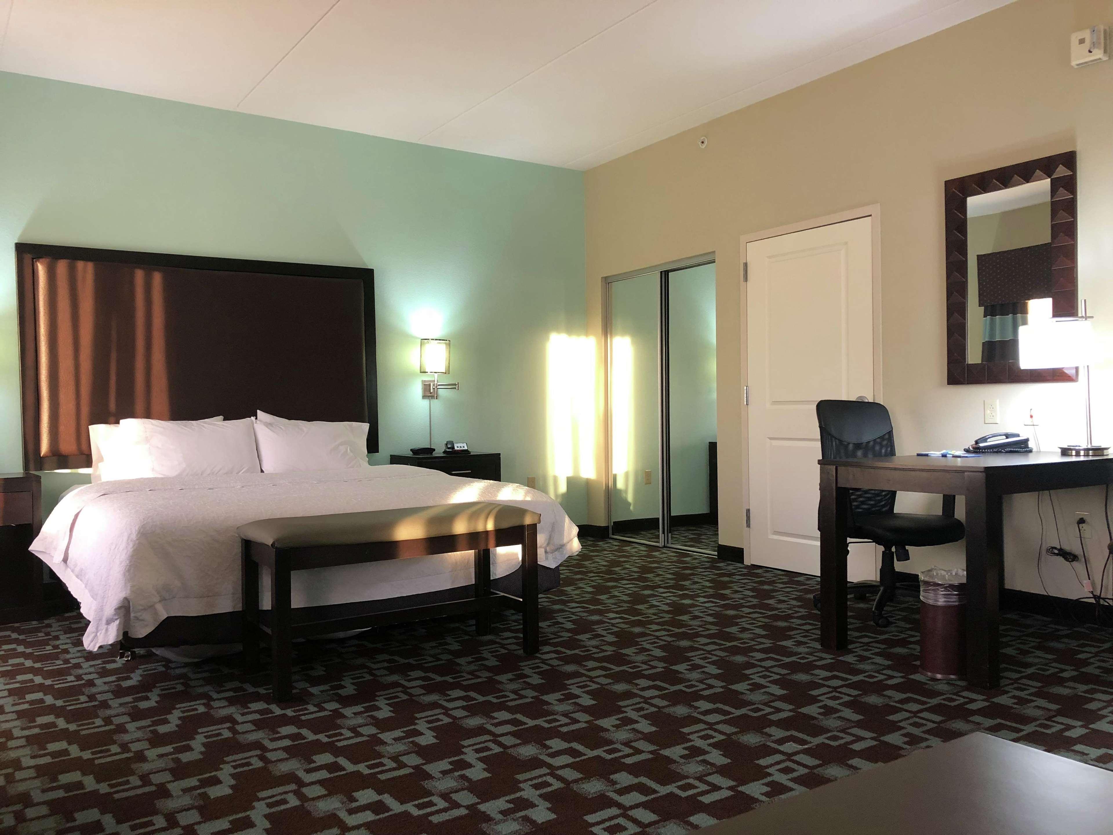 Hampton Inn & Suites Nashville At Opryland Экстерьер фото