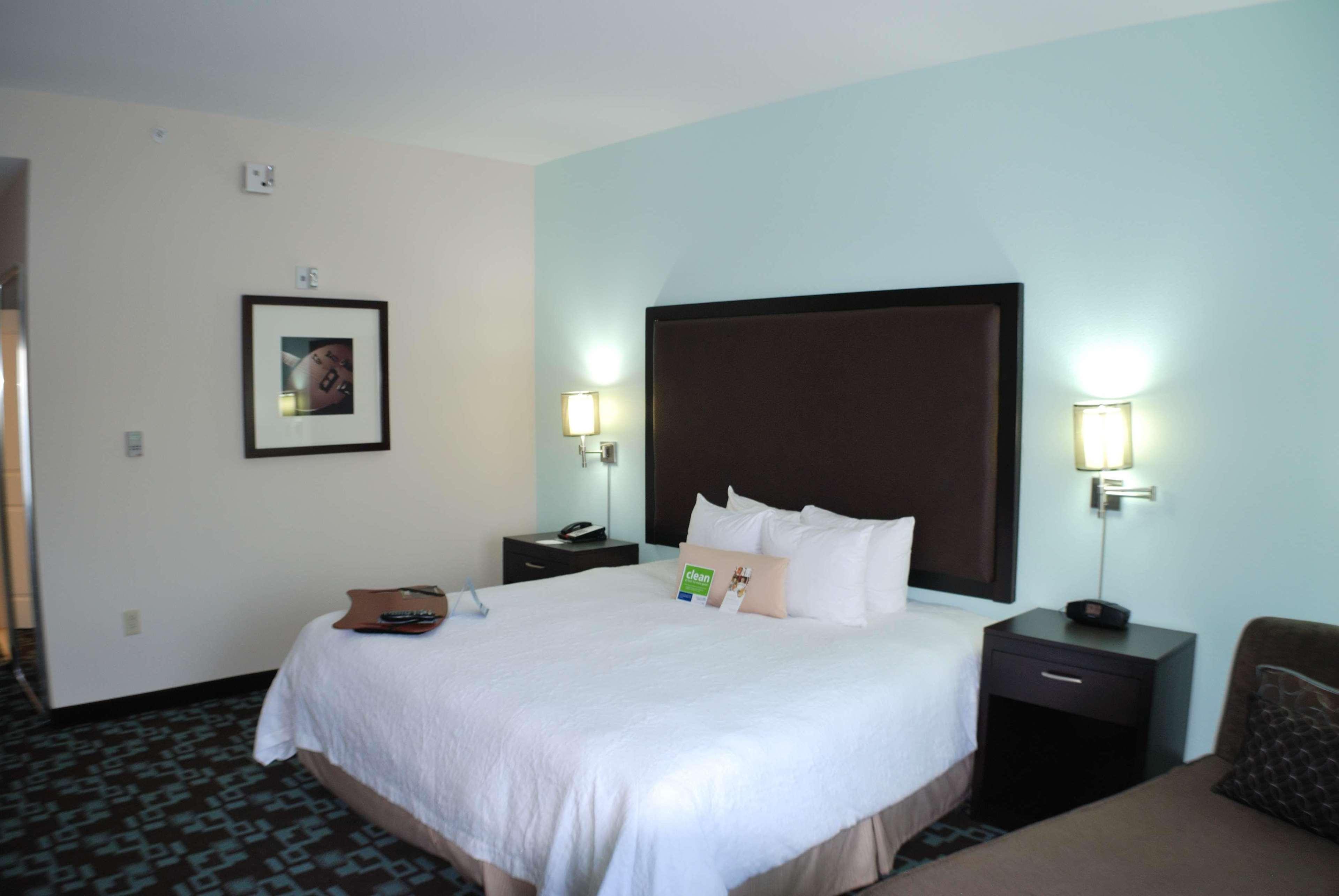 Hampton Inn & Suites Nashville At Opryland Номер фото