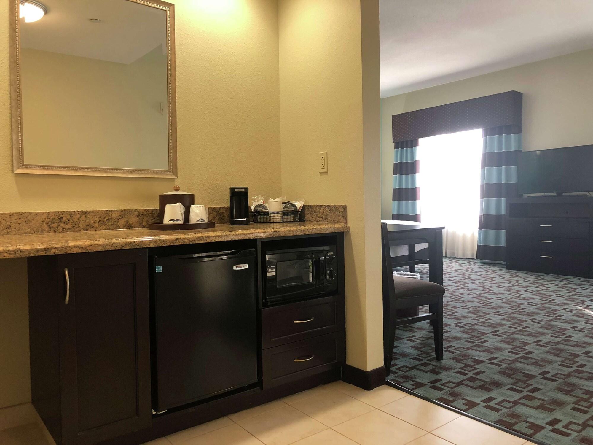 Hampton Inn & Suites Nashville At Opryland Экстерьер фото