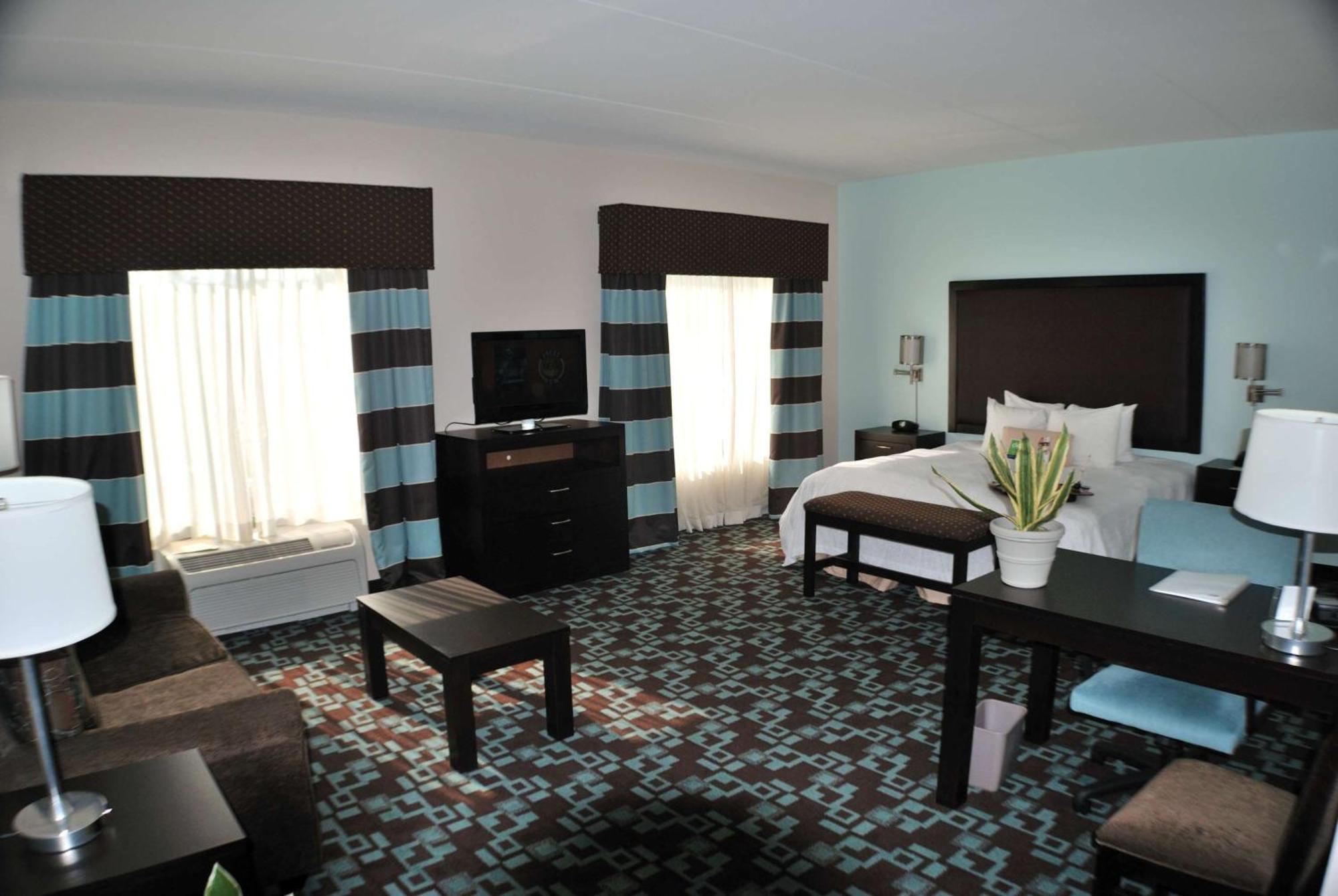 Hampton Inn & Suites Nashville At Opryland Экстерьер фото