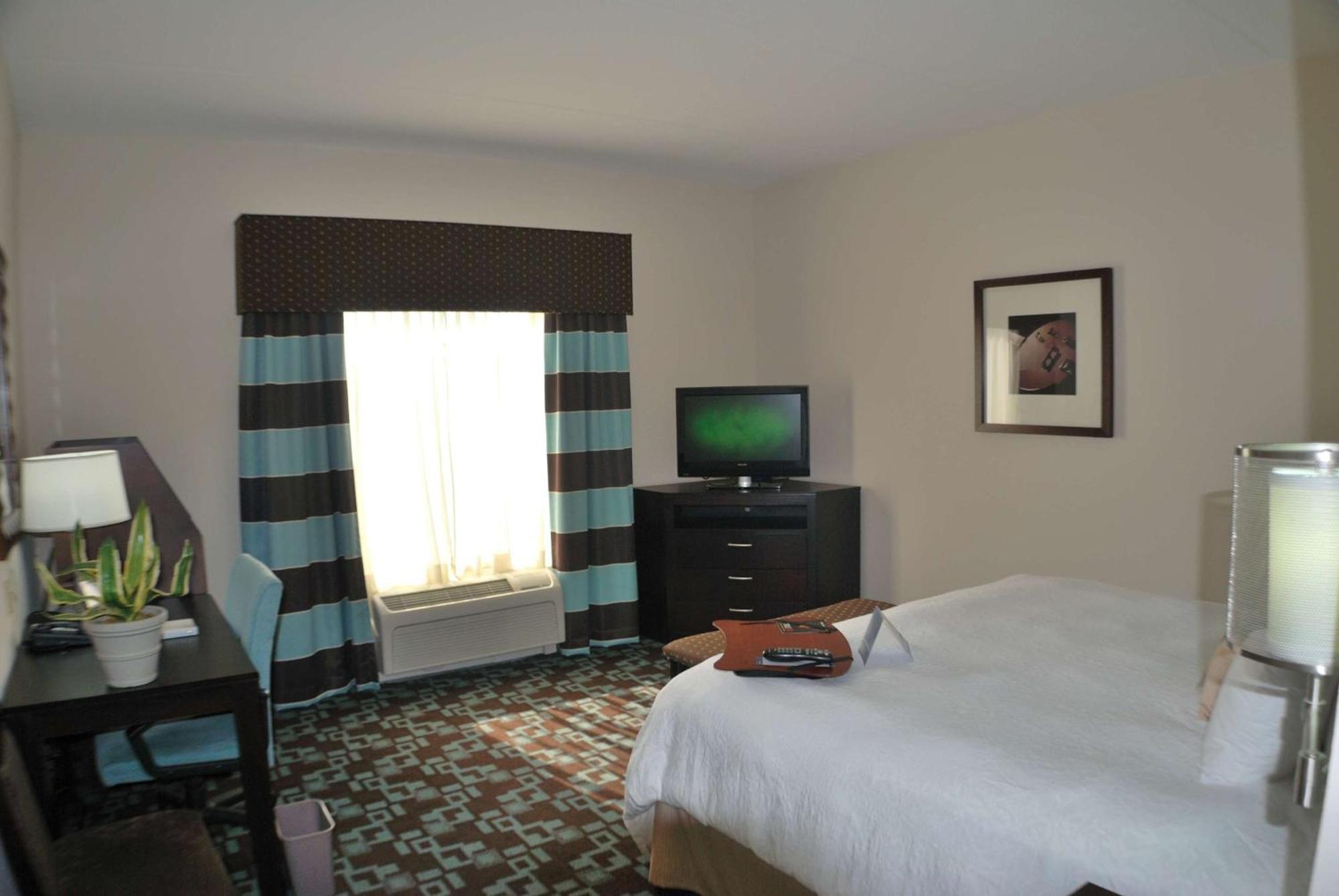 Hampton Inn & Suites Nashville At Opryland Экстерьер фото