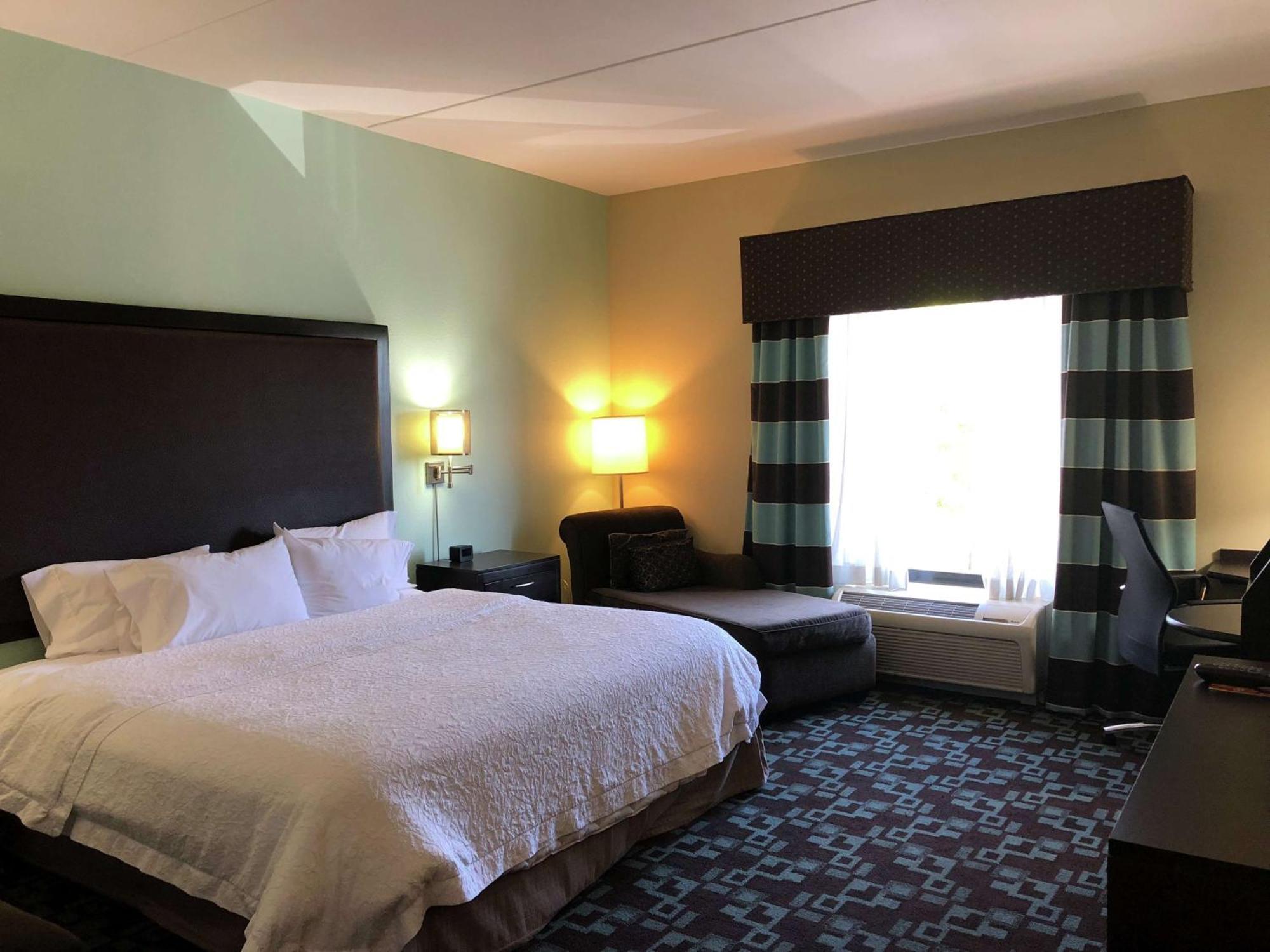 Hampton Inn & Suites Nashville At Opryland Экстерьер фото