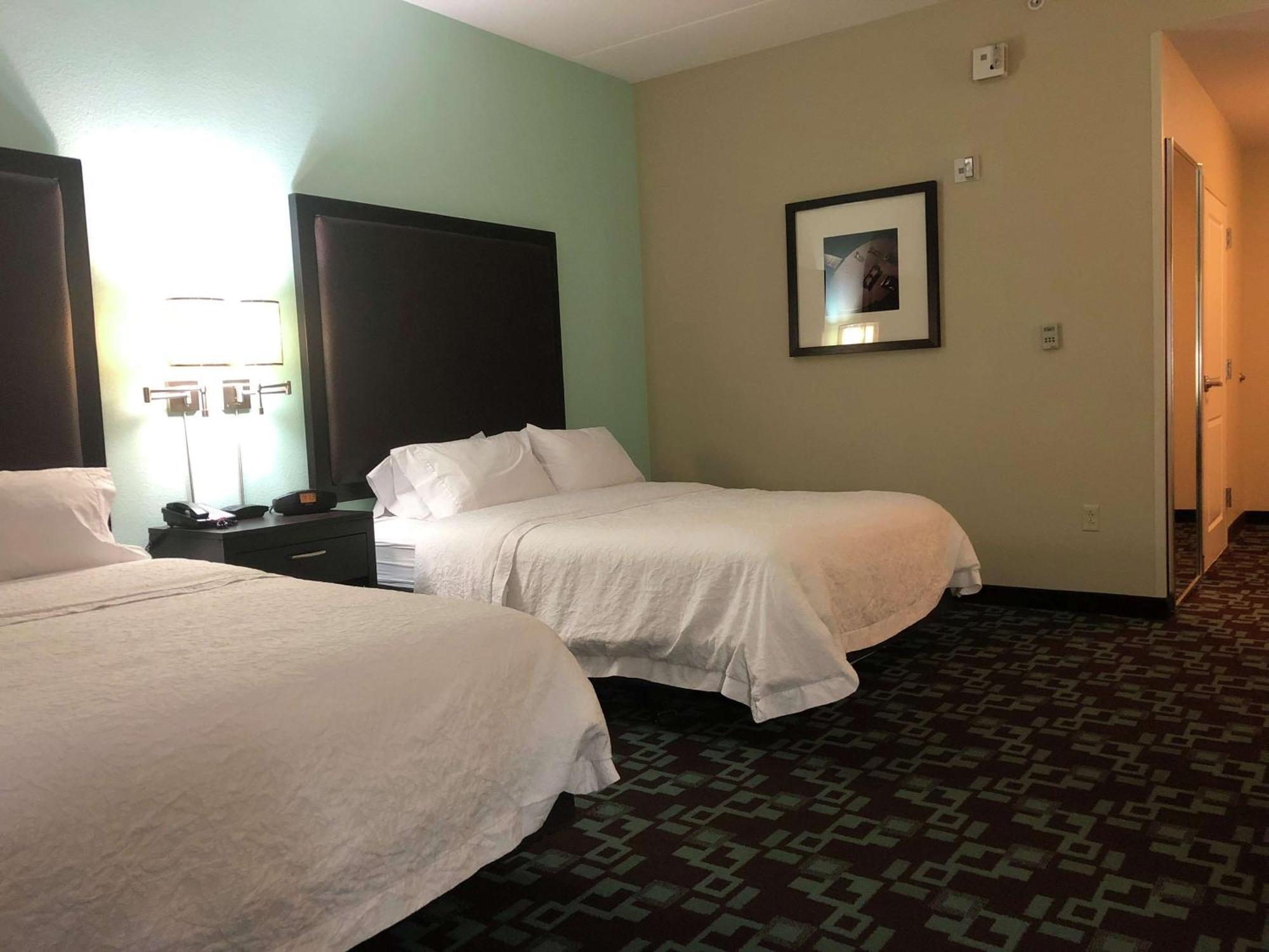 Hampton Inn & Suites Nashville At Opryland Экстерьер фото
