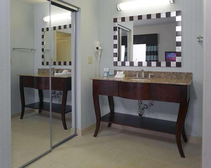 Hampton Inn & Suites Nashville At Opryland Номер фото